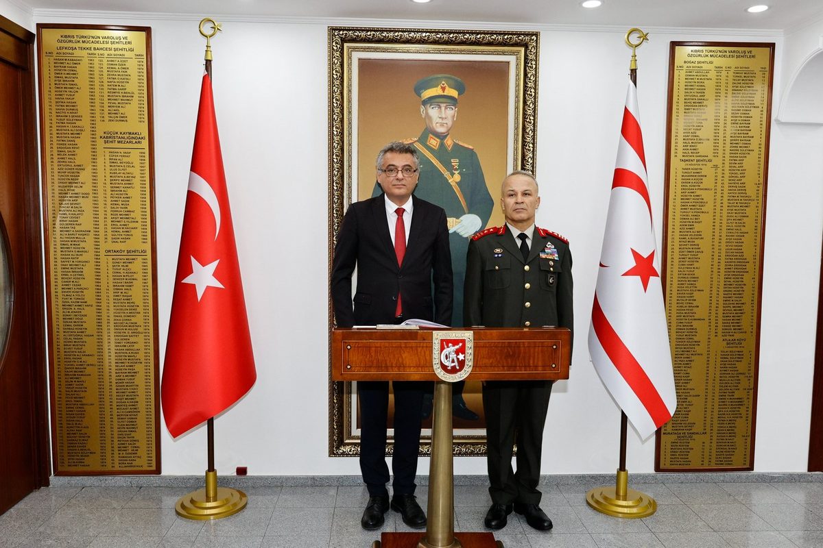 Cumhurbaşkanı Erhürman, Tümgeneral Bilir'i ziyaret etti — 3. fotoğraf
