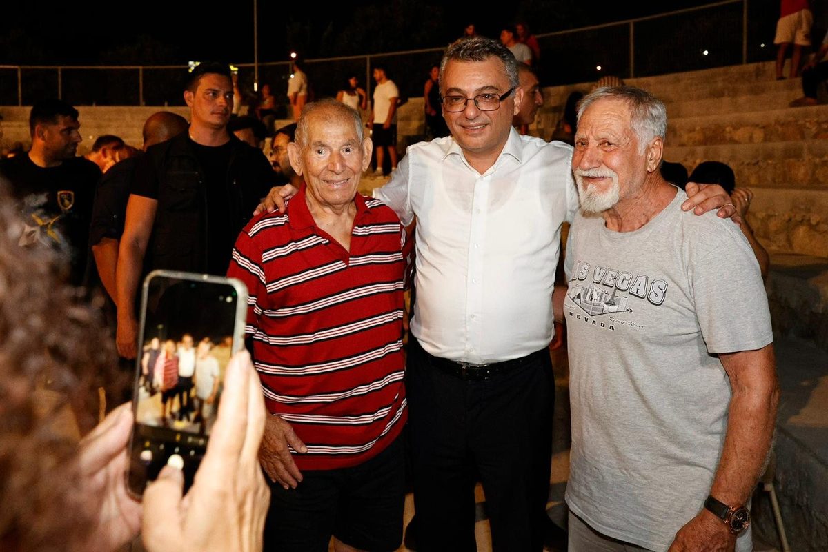 Erhürman ve eşi, Uluslararası Halk Dansları Festivali açılışına katıldı — 4. fotoğraf