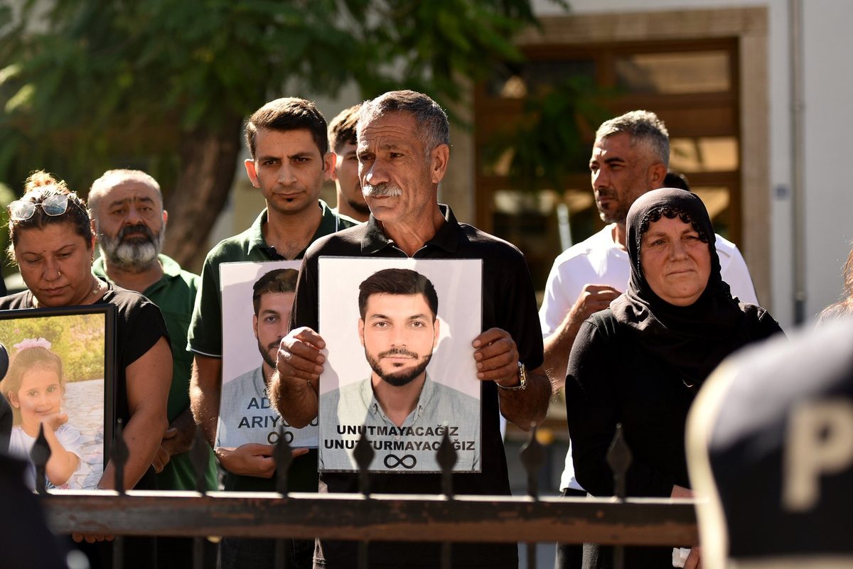 Gemi faciasında ölen 28 kişi için aileler mahkeme önünde adalet istedi — 2. fotoğraf