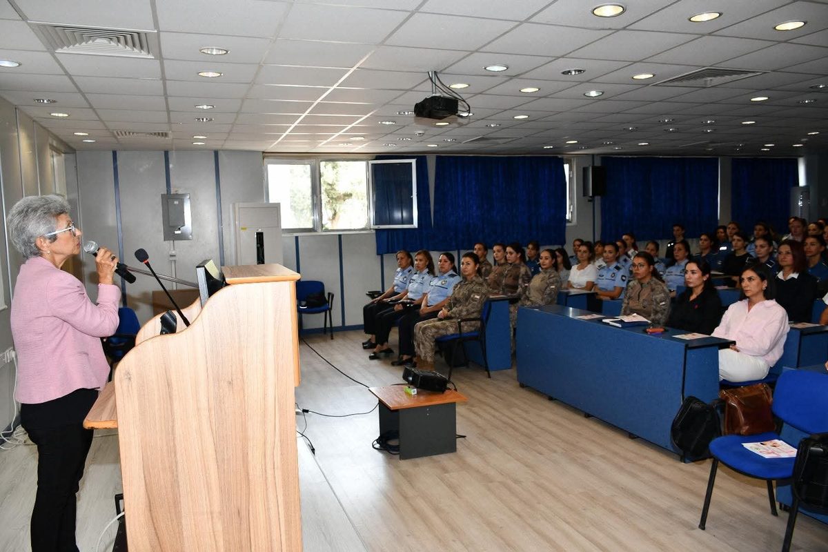 KHYD iş birliğiyle kadın polislere meme kanseri farkındalık konferansı — 2. fotoğraf