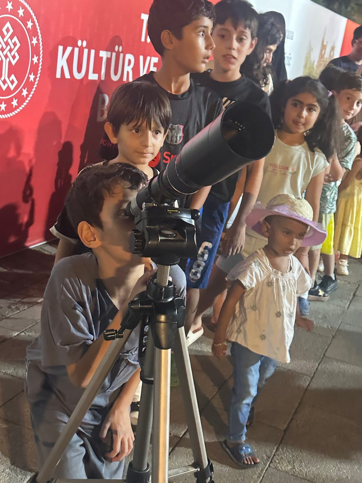 SAMTAY Vakfı Gazimağusa'da gökyüzü gözlem programı düzenledi — 1. fotoğraf