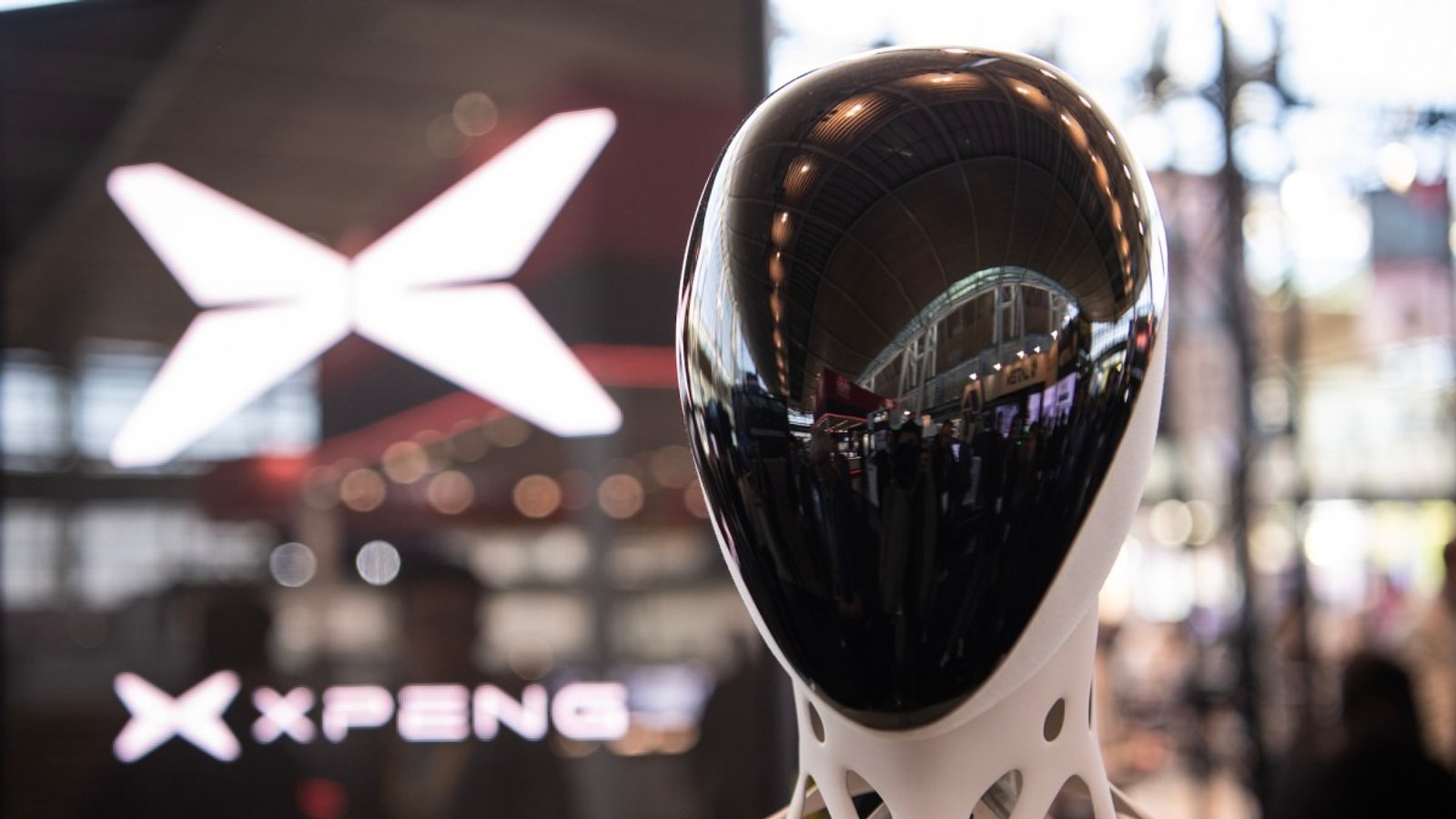 Çinli otomobil üreticileri Tesla'nın izinden insansı robotlara yöneliyor