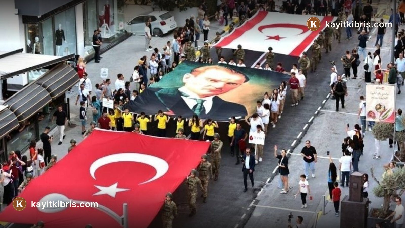 Cumhuriyet Korteji olumsuz hava koşulları nedeniyle iptal edildi