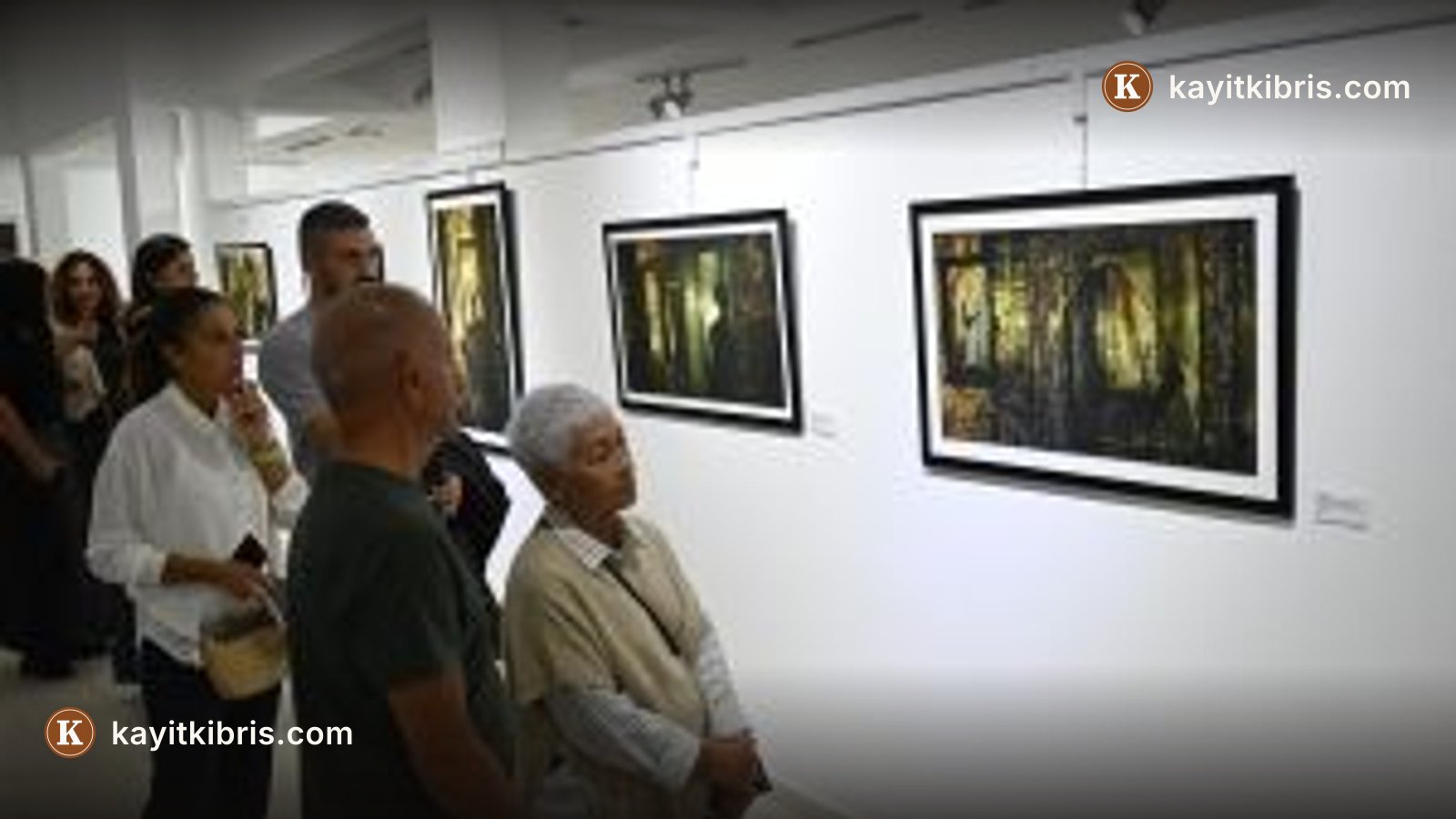 Emel Sefer'in fotoğraf sergisi yarına kadar gezilebilecek