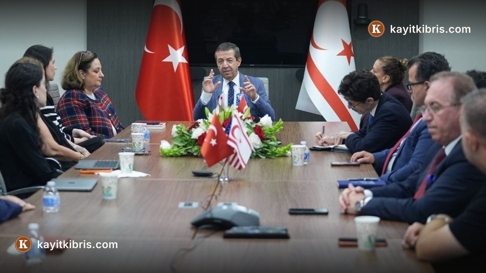 Ertuğruloğlu, Washington'da Kıbrıslı Türkler ve öğrencilerle buluştu