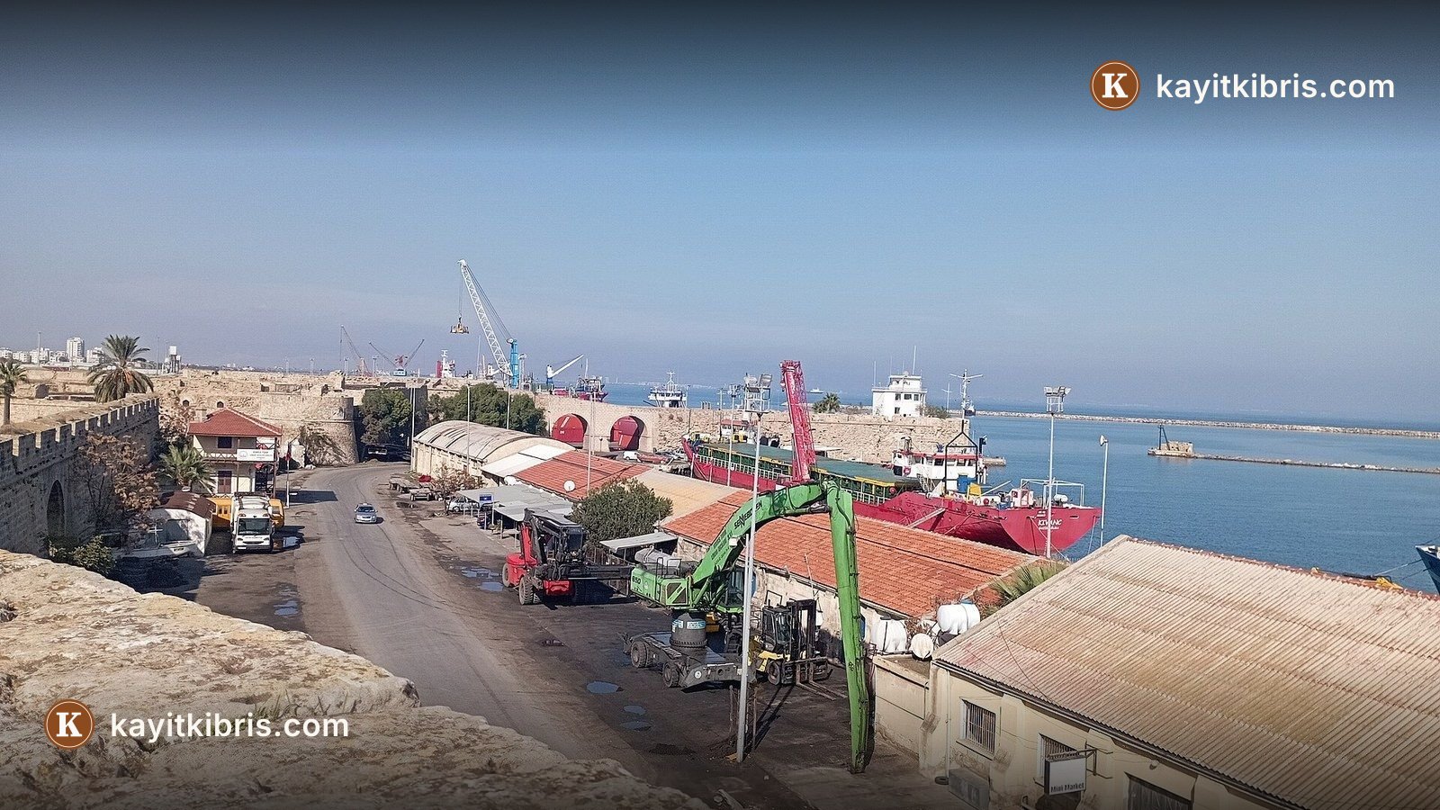 Mağusa Limanı'nda tırda 10 tabanca ve 50 mermi ele geçirildi