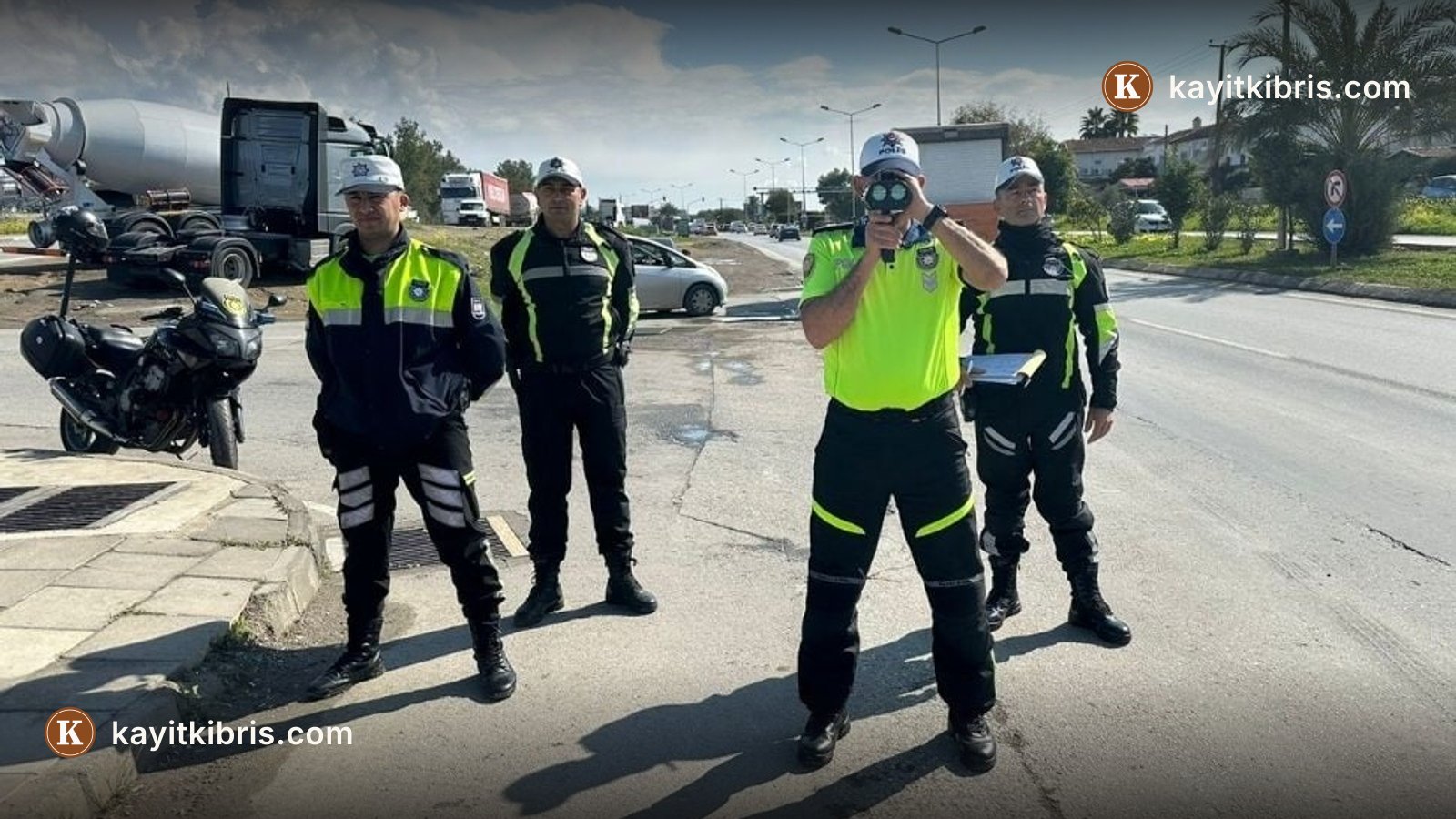 Trafik denetimlerinde 400 sürücü rapor edildi, 23 araç men edildi