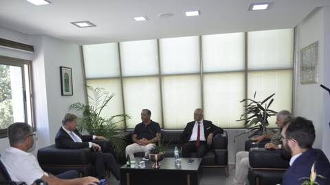 Alman Milletvekili Krah, KTİMB'yi ziyaret etti