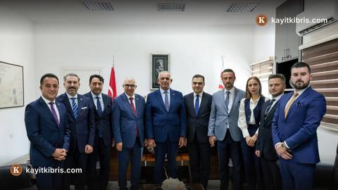 Bakan Çavuşoğlu, Türk Kızılay heyetini kabul etti