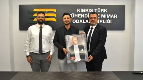 BAÜ Kıbrıs heyeti KTMMOB'yi ziyaret etti
