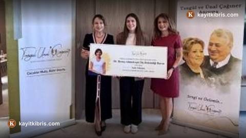 Çağıner Vakfı, ilk diş hekimliği bursunu Sude Göktürk'e verdi
