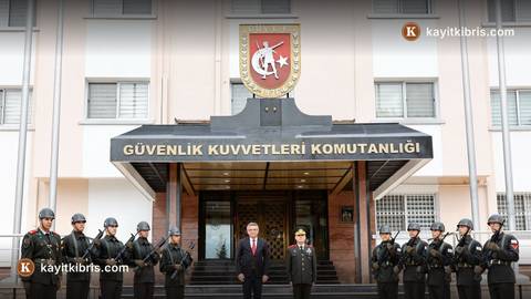 Cumhurbaşkanı Erhürman, Tümgeneral Bilir'i ziyaret etti