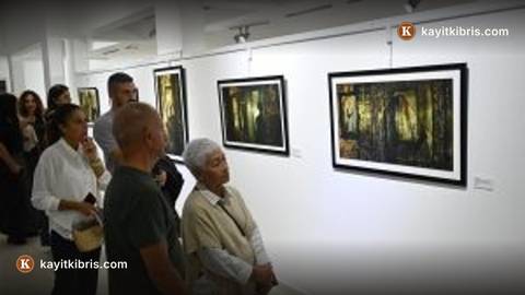 Emel Sefer'in fotoğraf sergisi yarına kadar gezilebilecek