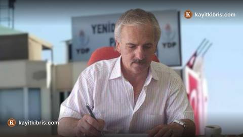 Enver Hoca, Yeniden Doğuş Partisi'nden istifa etti