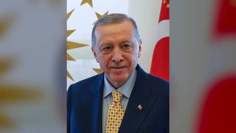 Erdoğan: Girne açıklarındaki gemi için 9 gemi, 11 hava aracıyla arama sürüyor