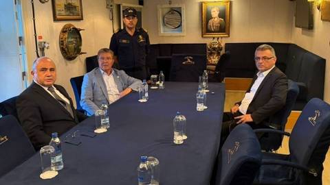 Erhürman ve Üstel, TCG IŞIN'daki arama-kurtarma çalışmalarını yerinde izliyor