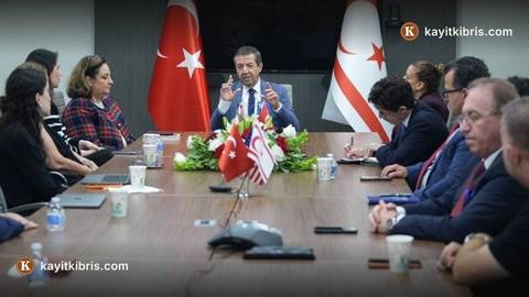 Ertuğruloğlu, Washington'da Kıbrıslı Türkler ve öğrencilerle buluştu