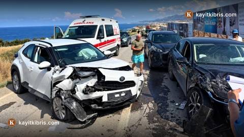 Esentepe'de üç araçlı trafik kazası: 1 kişi yaralandı
