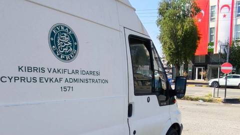 Girne açıklarındaki gemi faciası sonrası EVKAF'tan giyim desteği çağrısı