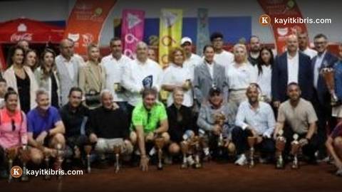 Hülya Avşar Cup'ta tek kadınlar şampiyonu Oksana Piddubna oldu