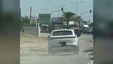 Lefkoşa'da banketten ilerleyen sürücü polis tarafından rapor edildi