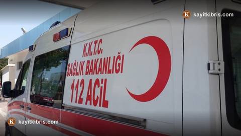 Lefkoşa'da iki araç çarpıştı: Bir sürücü hastanede müşahede altında