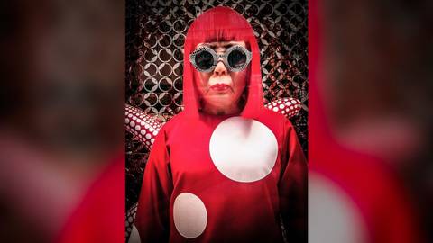 Noktalı desenleriyle tanınan Japon sanatçı Yayoi Kusama hayatını kaybetti