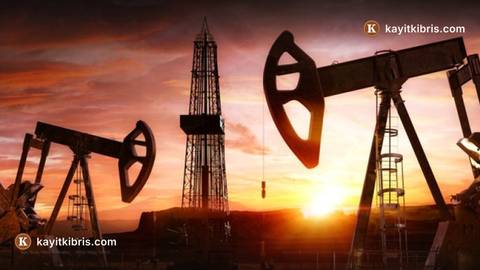 Petrol fiyatları beş ayın zirvesinin ardından yatay seyretti