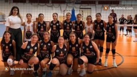 U13 Kızlar Voleybol Ligi'nde 3. hafta maçları oynandı