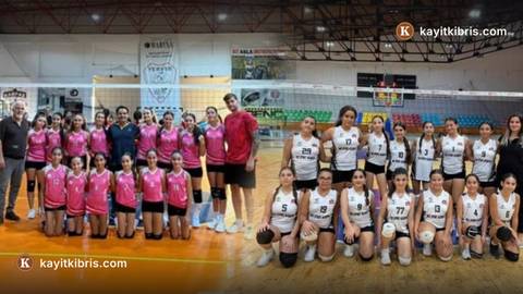 U13 Kızlar Voleybol Ligi'nde Erenköy Karpaz Belediyesi ve Çamlıkspor lider